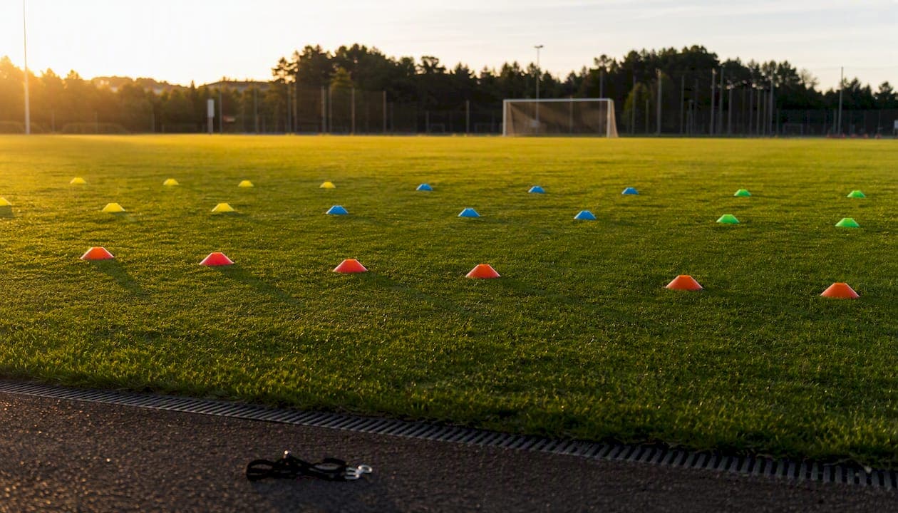 4-4-2 Tactics: Role-by-Role Playbook for Players and Sim Managers